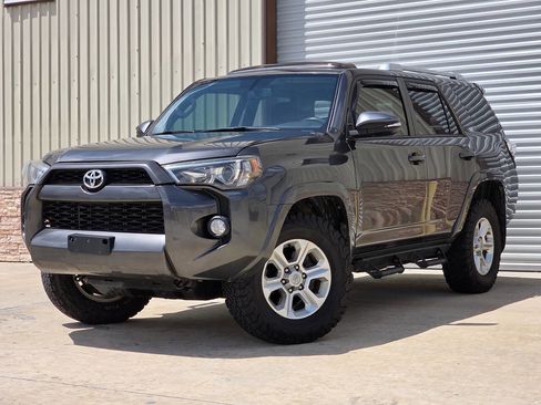 Used 2018 Toyota 4Runner SR5 Premium AWD/4WD image 1