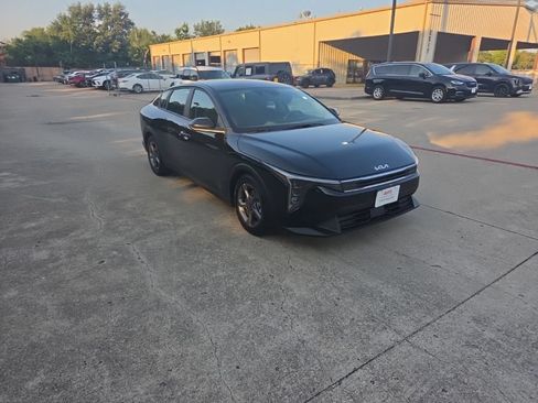 Used 2025 Kia K4 FWD image 6