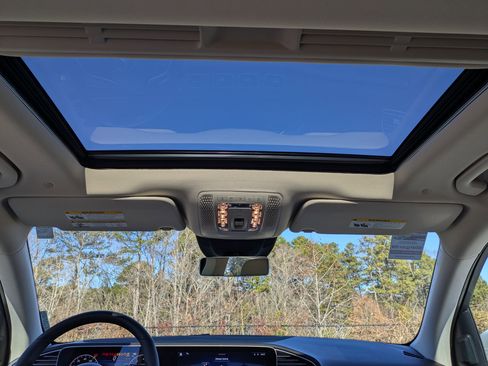 Used 2024 Mercedes-Benz GLE 450 4MATIC image 25