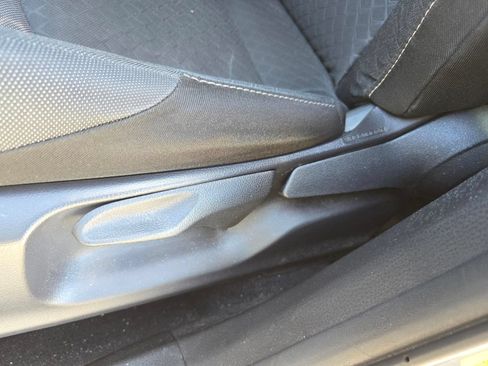 Used 2020 Toyota C-HR LE FWD image 20