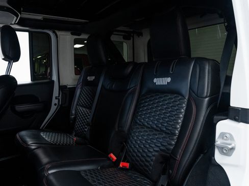 Used 2021 Jeep Wrangler Unlimited Rubicon image 18