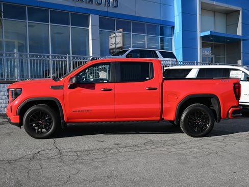 Used 2024 GMC Sierra 1500 Pro w/ Graphite Edition image 8