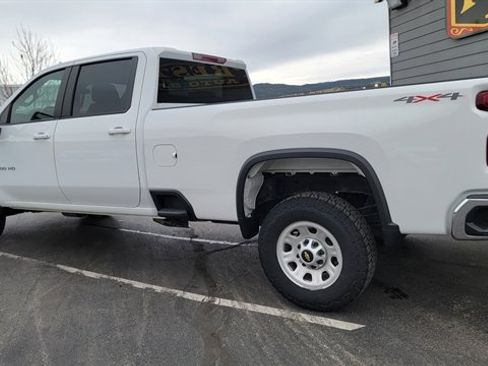 Used 2024 Chevrolet Silverado 3500 LT image 11
