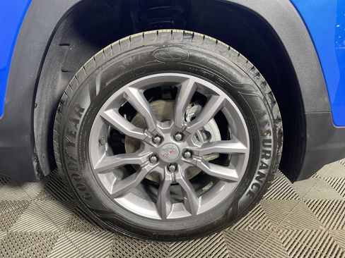 Used 2024 GMC Terrain SLT image 6