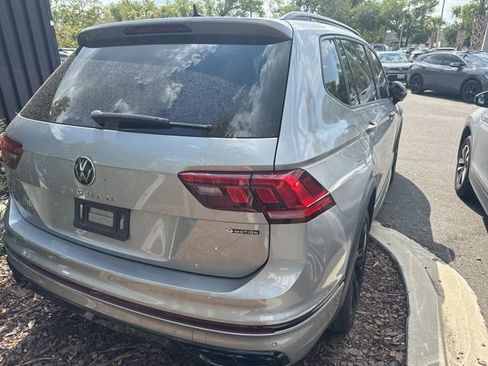 Used 2023 Volkswagen Tiguan SE R-Line image 8