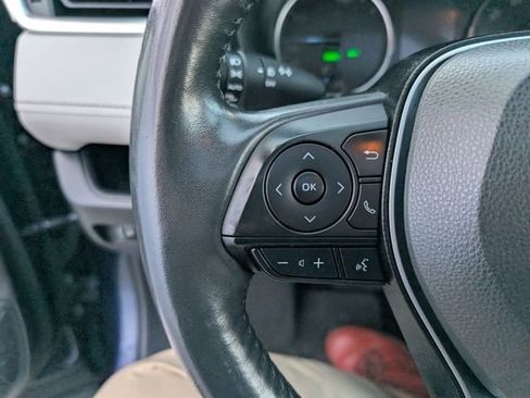 Used 2020 Toyota RAV4 XLE w/ Convenience Package image 14