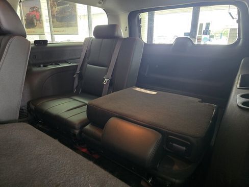 Used 2013 GMC Yukon XL 2500 w/ Skid Plate Package AWD/4WD image 11