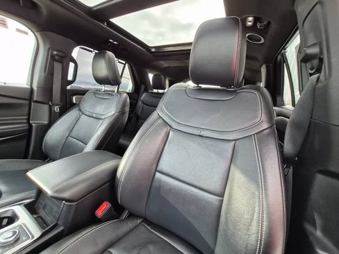 Used 2021 Ford Explorer ST w/ Equipment Group 401A AWD/4WD image 8