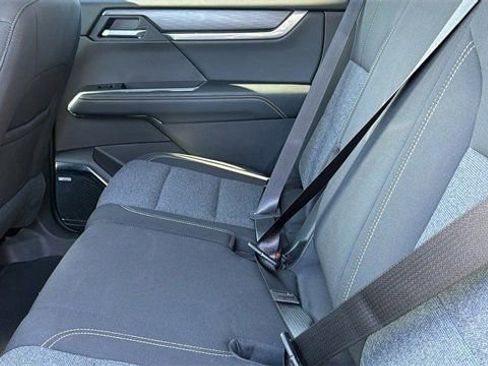 Used 2025 GMC Acadia Elevation image 18