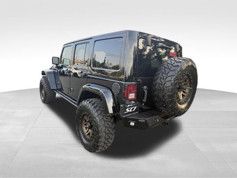 Used 2015 Jeep Wrangler Unlimited Sahara w/ Max Tow Package AWD/4WD image 7