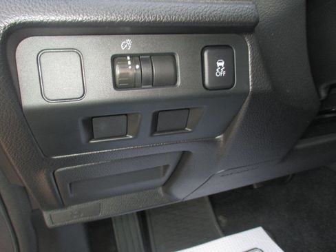 Used 2014 Subaru Impreza 2.0i image 12