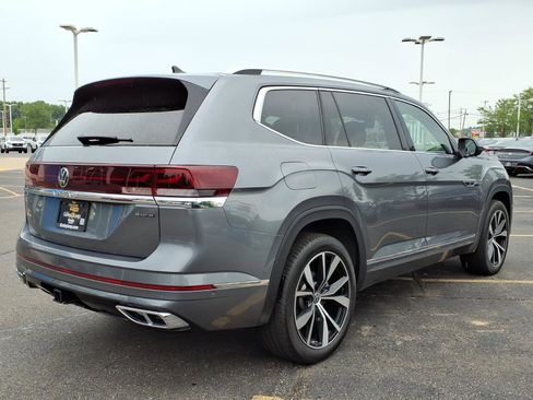 Used 2024 Volkswagen Atlas SEL Premium R-Line AWD/4WD image 12