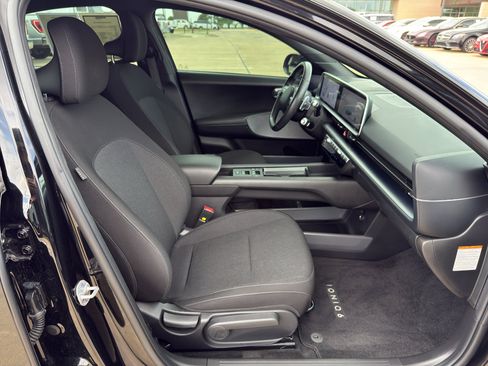 Used 2024 Hyundai Ioniq 6 SE RWD image 18