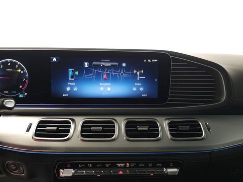 Used 2026 Mercedes-Benz GLS 63 AMG 4MATIC image 17