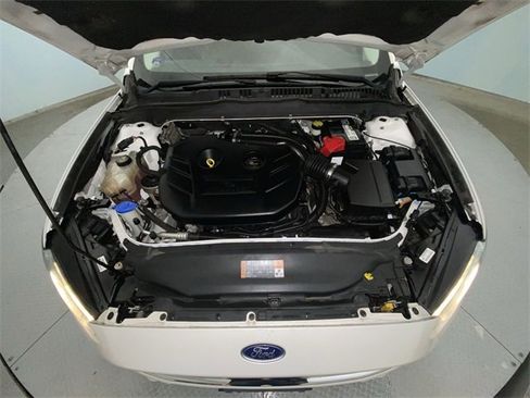 Used 2016 Ford Fusion SE w/ Equipment Group 202A image 11