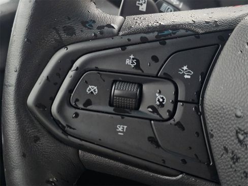 Used 2023 Chevrolet Bolt LT w/ Infotainment Package image 35