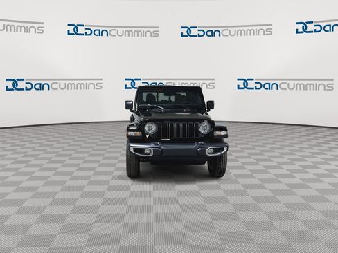 New 2026 Jeep Gladiator Sport image 3