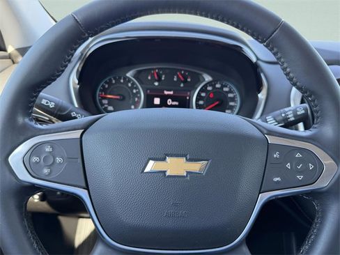 Certified 2021 Chevrolet Traverse LT w/ LT Premium Package image 33