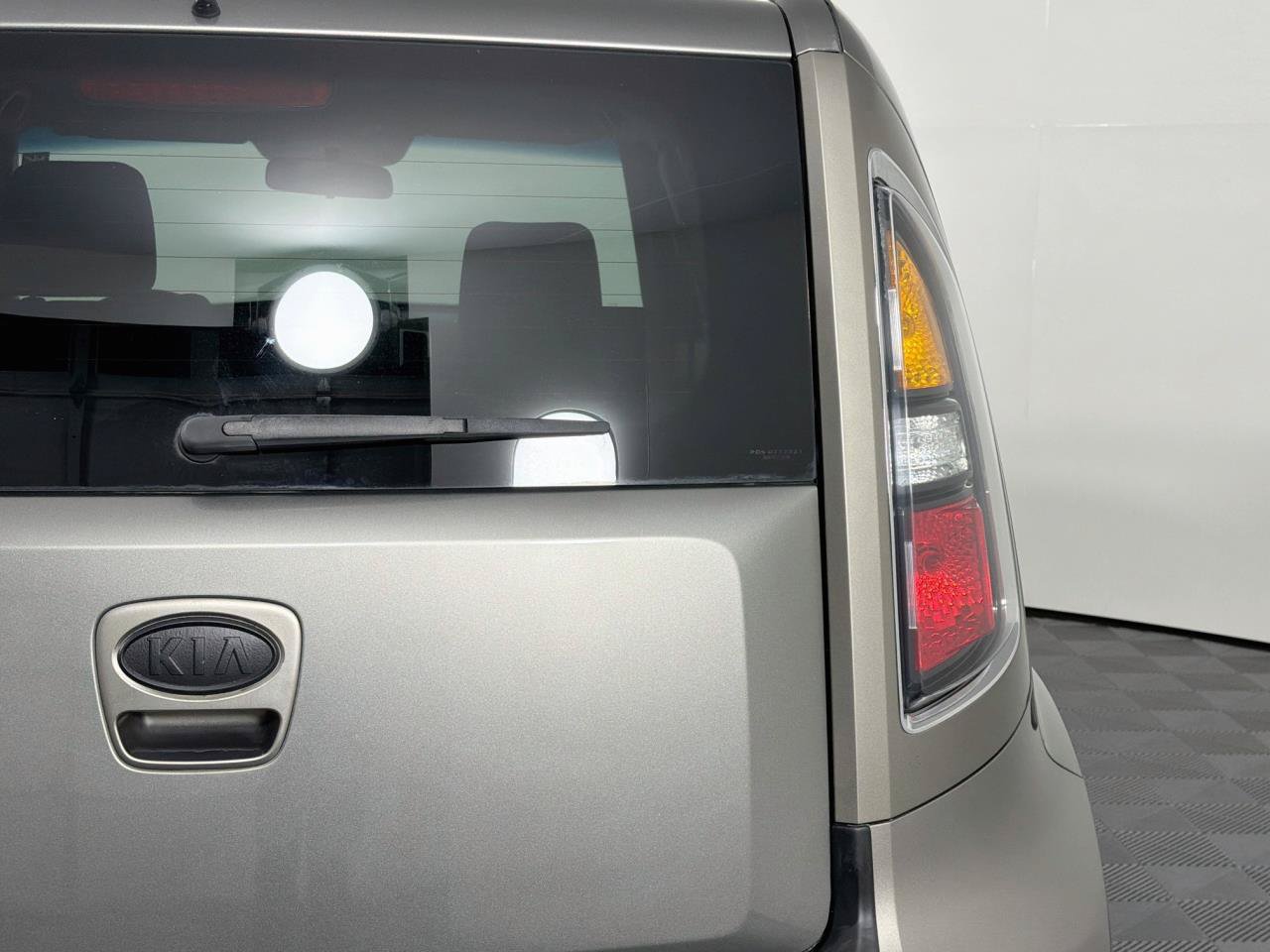 Used 2010 Kia Soul + w/ Audio Pkg FWD image 22