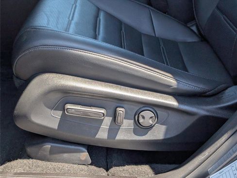 Used 2025 Honda CR-V EX-L image 10