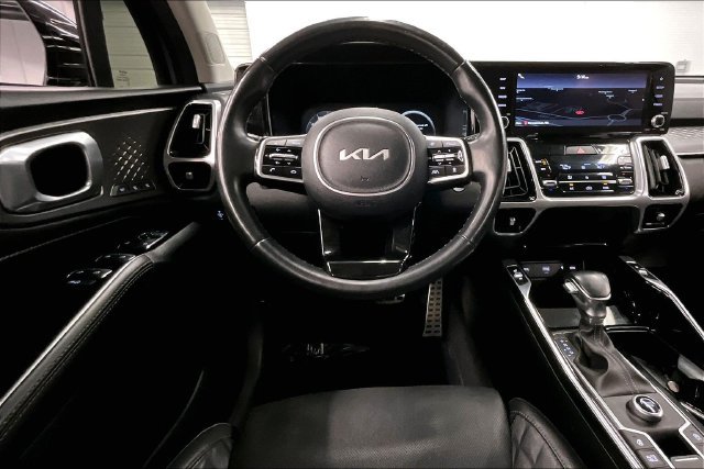 Used 2022 Kia Sorento SX FWD image 6