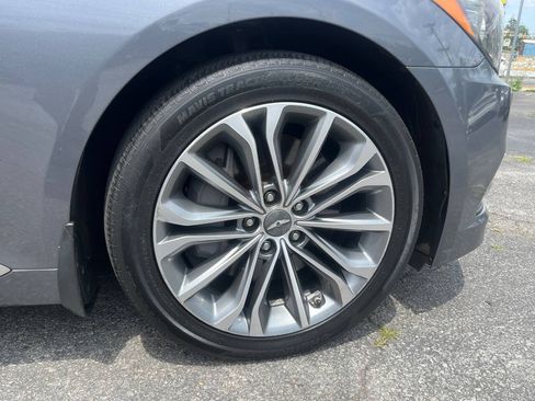 Used 2016 Hyundai Genesis 3.8 AWD/4WD image 19