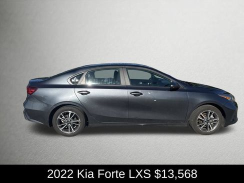 Used 2022 Kia Forte LXS FWD image 2