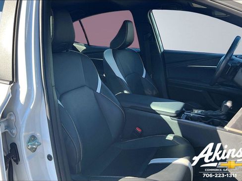 Used 2025 Toyota Camry SE image 19