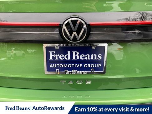 New 2026 Volkswagen Taos SE image 7