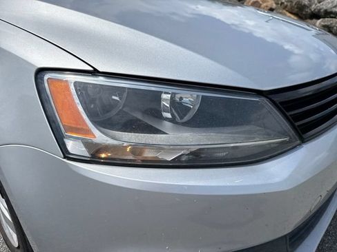 Used 2014 Volkswagen Jetta SE FWD image 12