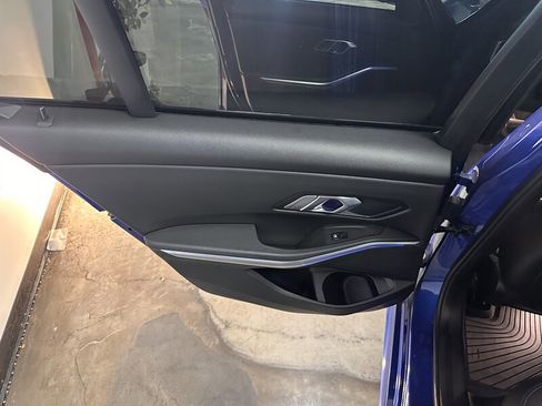 Used 2022 BMW 330i Sedan w/ M Sport Package image 28