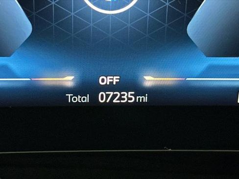 Used 2025 BMW X1 xDrive28i w/ Convenience Package image 25