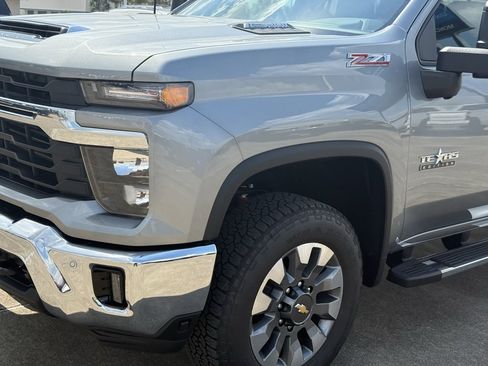 New 2026 Chevrolet Silverado 2500 LT w/ Texas Edition image 2