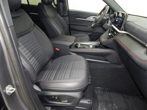 New 2025 Ford Explorer ST-Line w/ Premium Package image 23