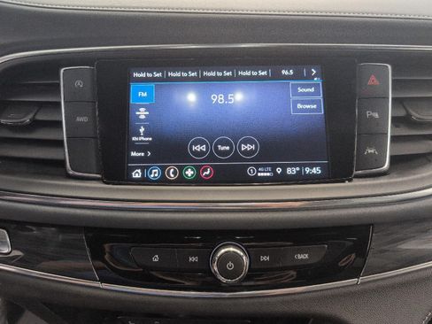 Used 2023 Buick Enclave Essence AWD/4WD image 7