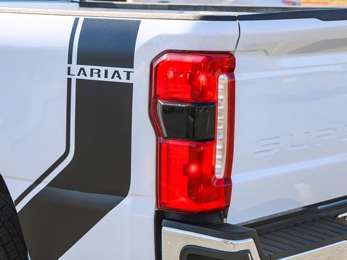 Used 2024 Ford F250 Lariat image 12