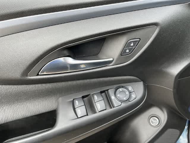 Used 2024 Buick Envista Preferred w/ Convenience II Package FWD image 31