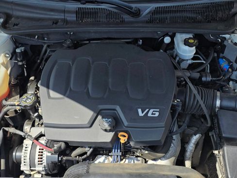 Used 2009 Buick Lucerne CXL w/ Driver Confidence Package FWD image 9