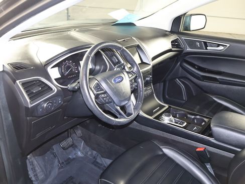 Used 2019 Ford Edge SEL w/ Equipment Group 201A image 2
