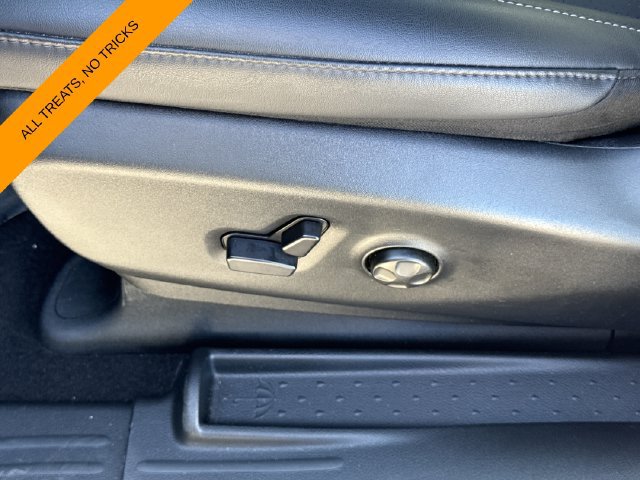 Used 2026 Chrysler Pacifica Select FWD image 25