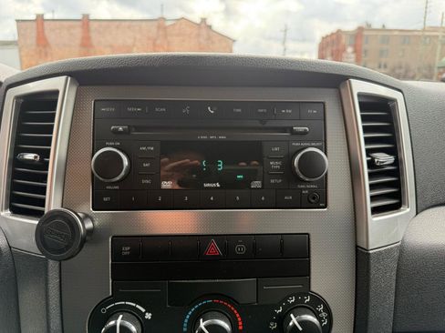 Used 2009 Jeep Grand Cherokee Laredo w/ Sun/Sound Group image 10