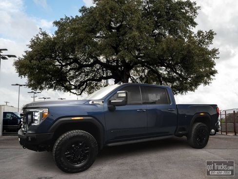 Used 2022 GMC Sierra 2500 AT4 w/ AT4 Premium Plus Package AWD/4WD image 1