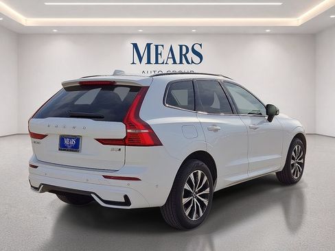 Used 2024 Volvo XC60 B5 Plus w/ Protection Package Premier AWD/4WD image 6