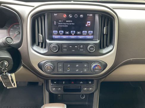 Used 2016 GMC Canyon SLT w/ Driver Alert Package AWD/4WD image 24