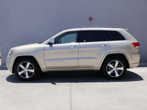 Used 2015 Jeep Grand Cherokee Overland AWD/4WD image 2