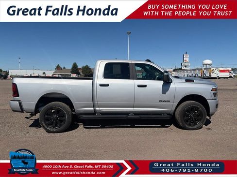 Used 2026 RAM 2500 Big Horn AWD/4WD image 9