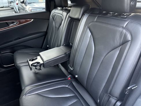 Used 2018 Lincoln MKX Select w/ Select Plus Package image 34