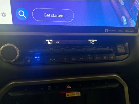 Used 2023 Toyota Tundra Limited w/ Power Package RWD image 27