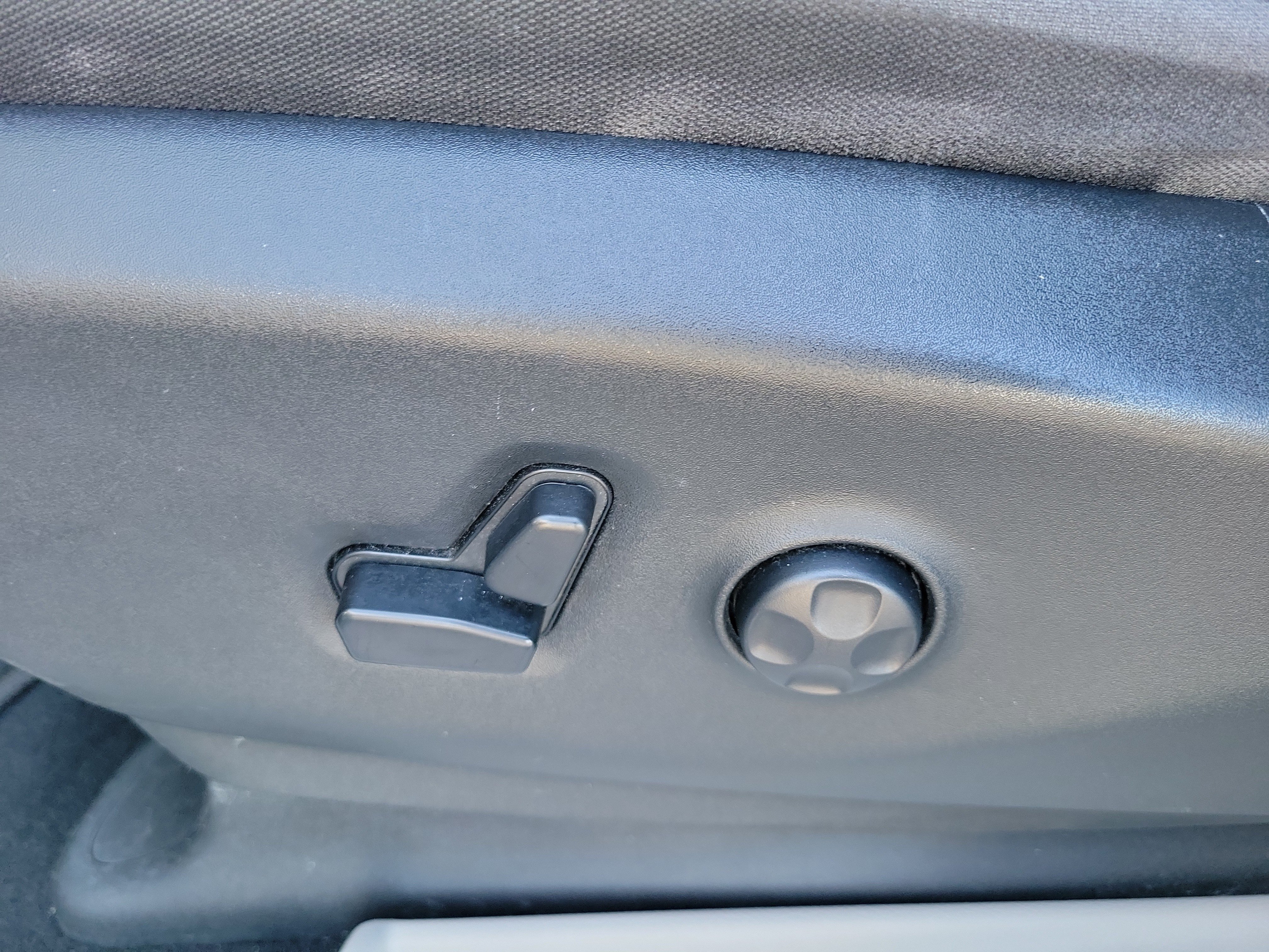 Used 2019 Chrysler Pacifica LX w/ Tire & Wheel Group FWD image 20
