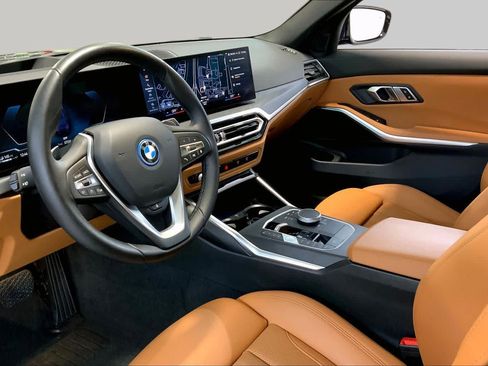 Used 2023 BMW 330e xDrive w/ Premium Package AWD/4WD image 17